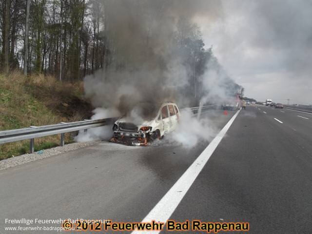 PKW-Brand auf der BAB A6 Fahrtrichtung Mannheim