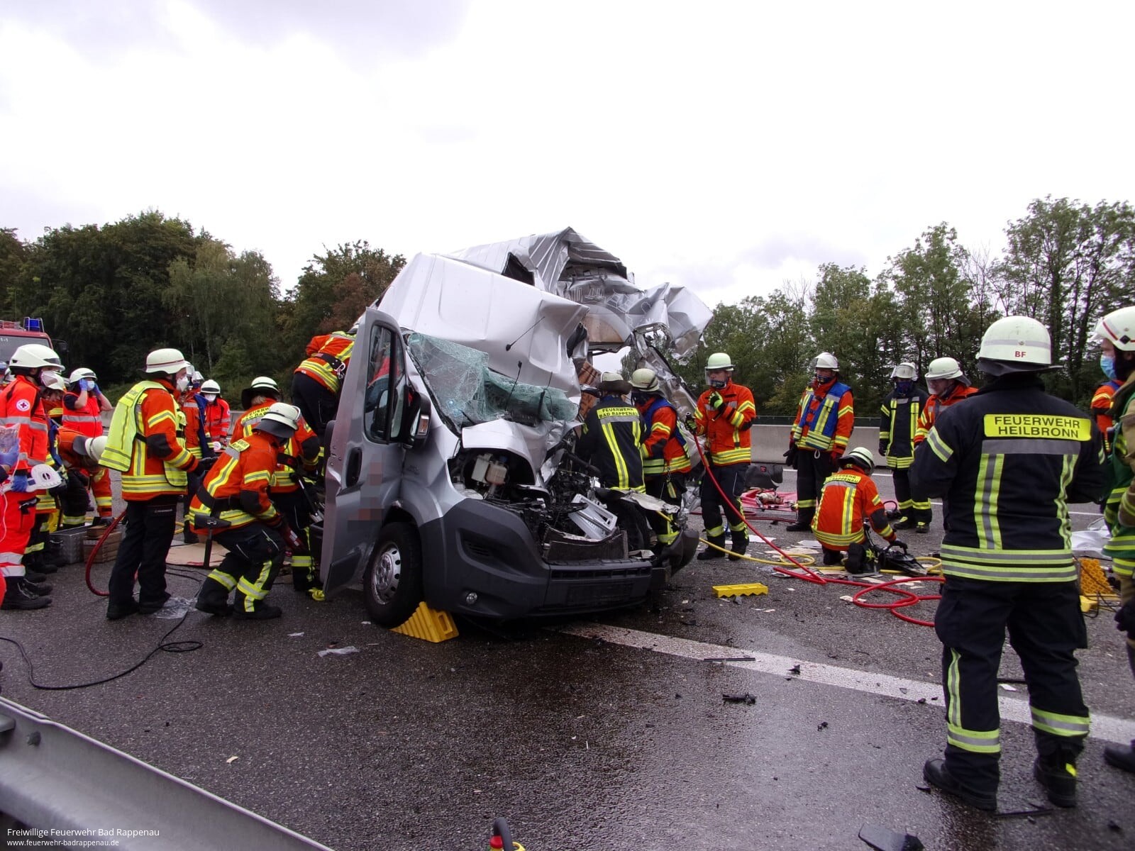 Schwerstverletzter nach Auffahrunfall auf der A6