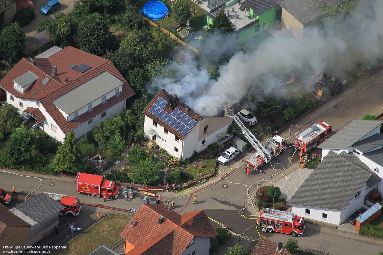 Ausgedehnter Gebäudebrand im Ortsteil Grombach