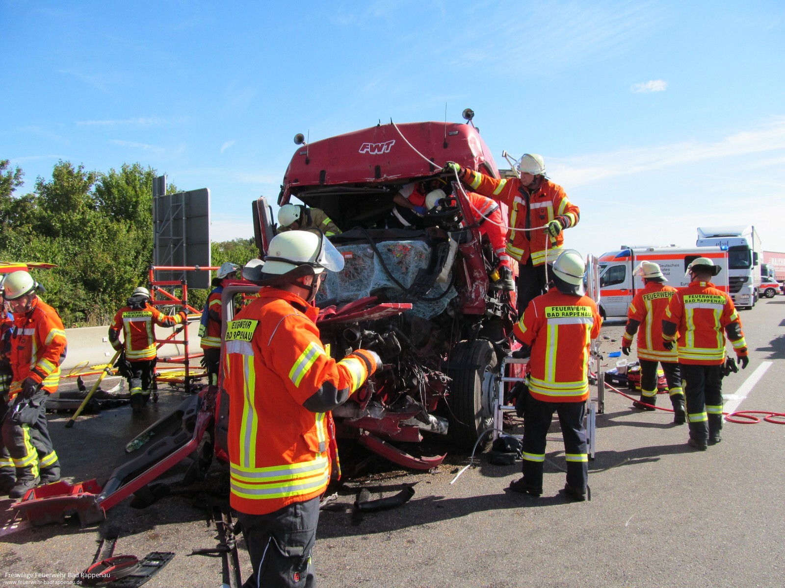 Schwerer LKW Unfall auf der A6