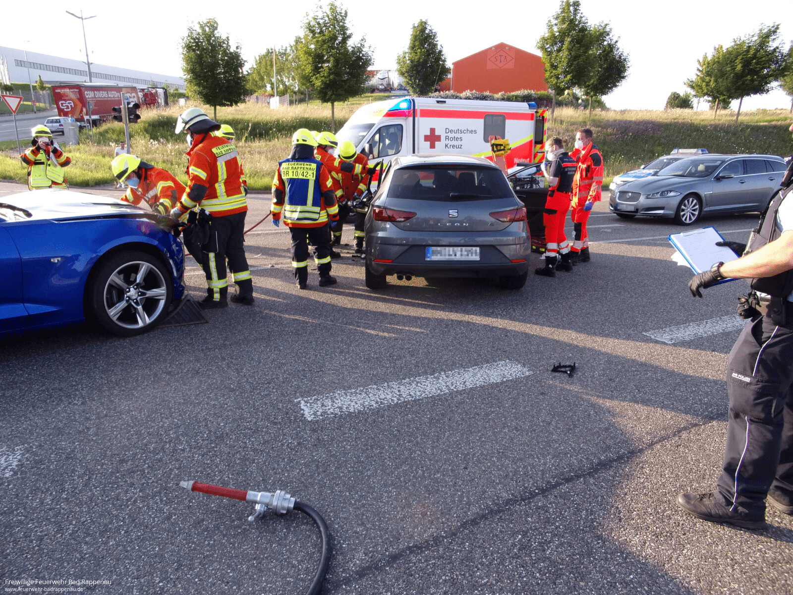 Unterstützung Rettungsdienst nach Verkehrsunfall
