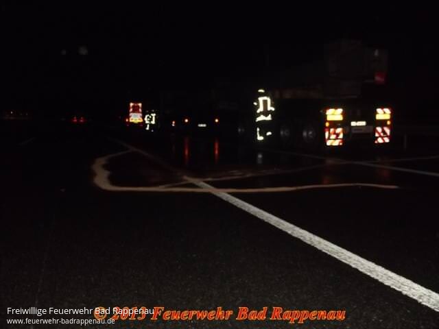 Ölspur nach Motorschaden auf der A6