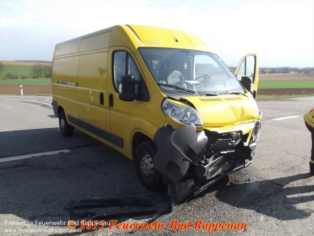 Verkehrsunfall zwischen zwei PKW auf der Kreisstraße 2142