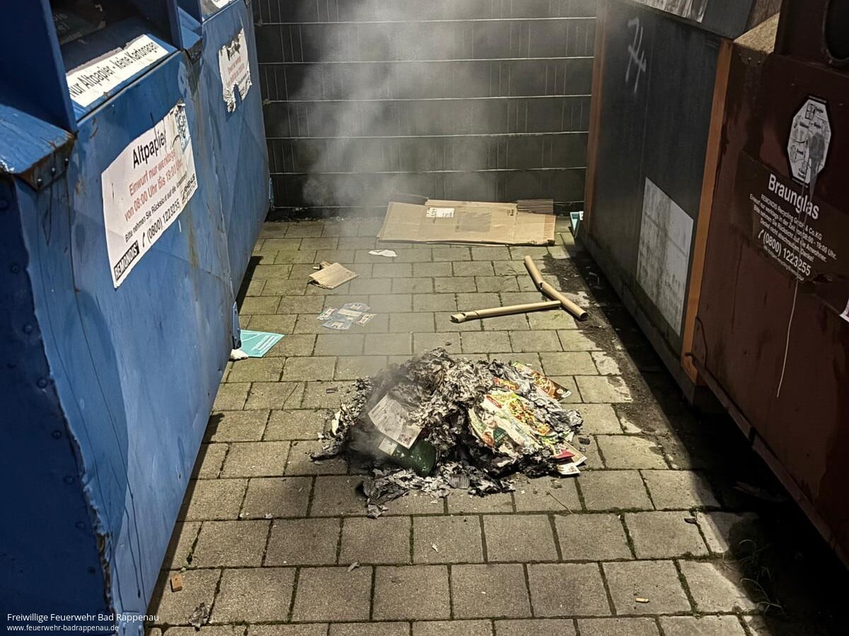 Kleinbrand am Bahnhof in Bad Rappenau-Grombach