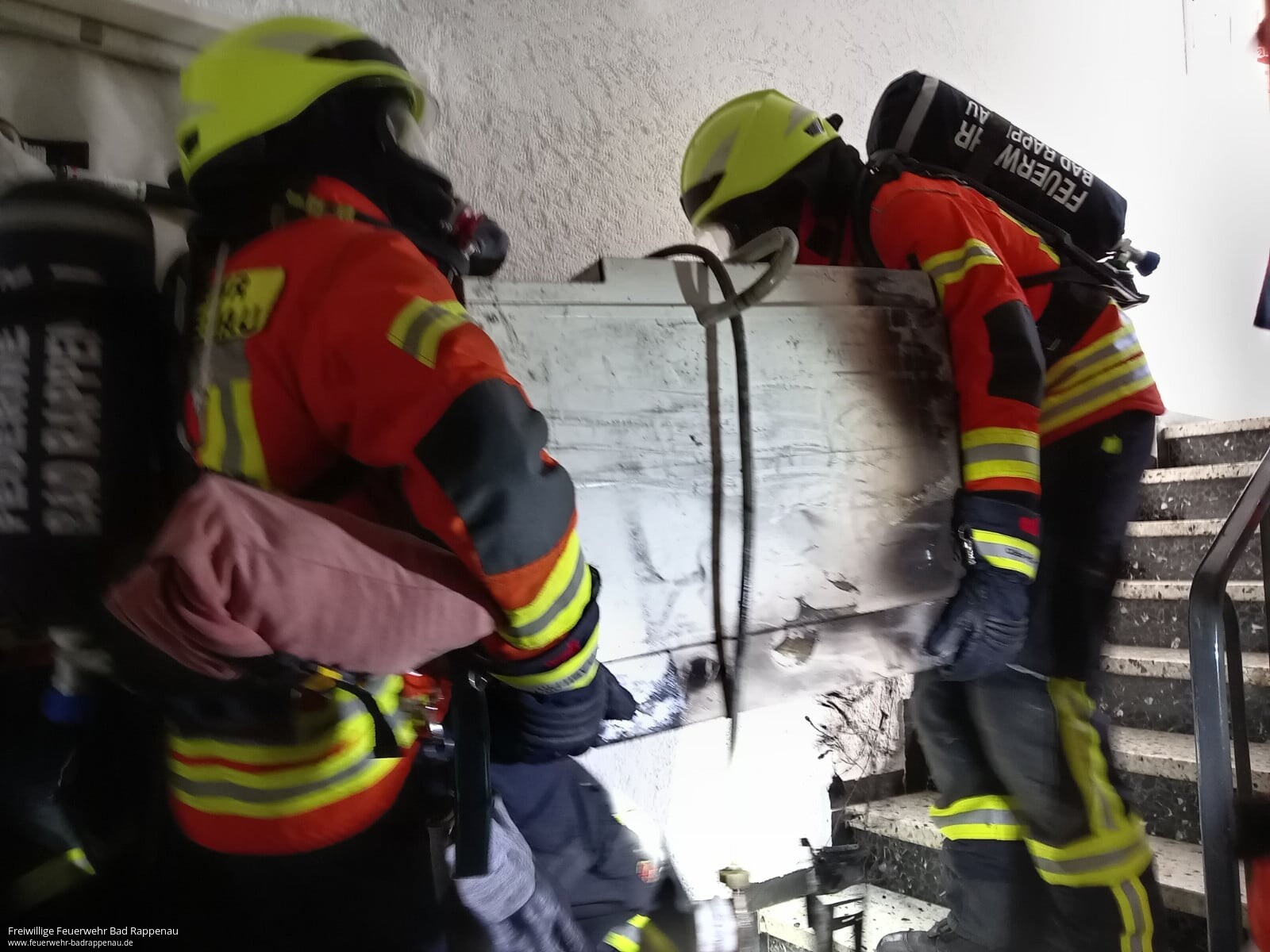 Kellerbrand durch brennende Waschmaschine schnell unter Kontrolle gebracht