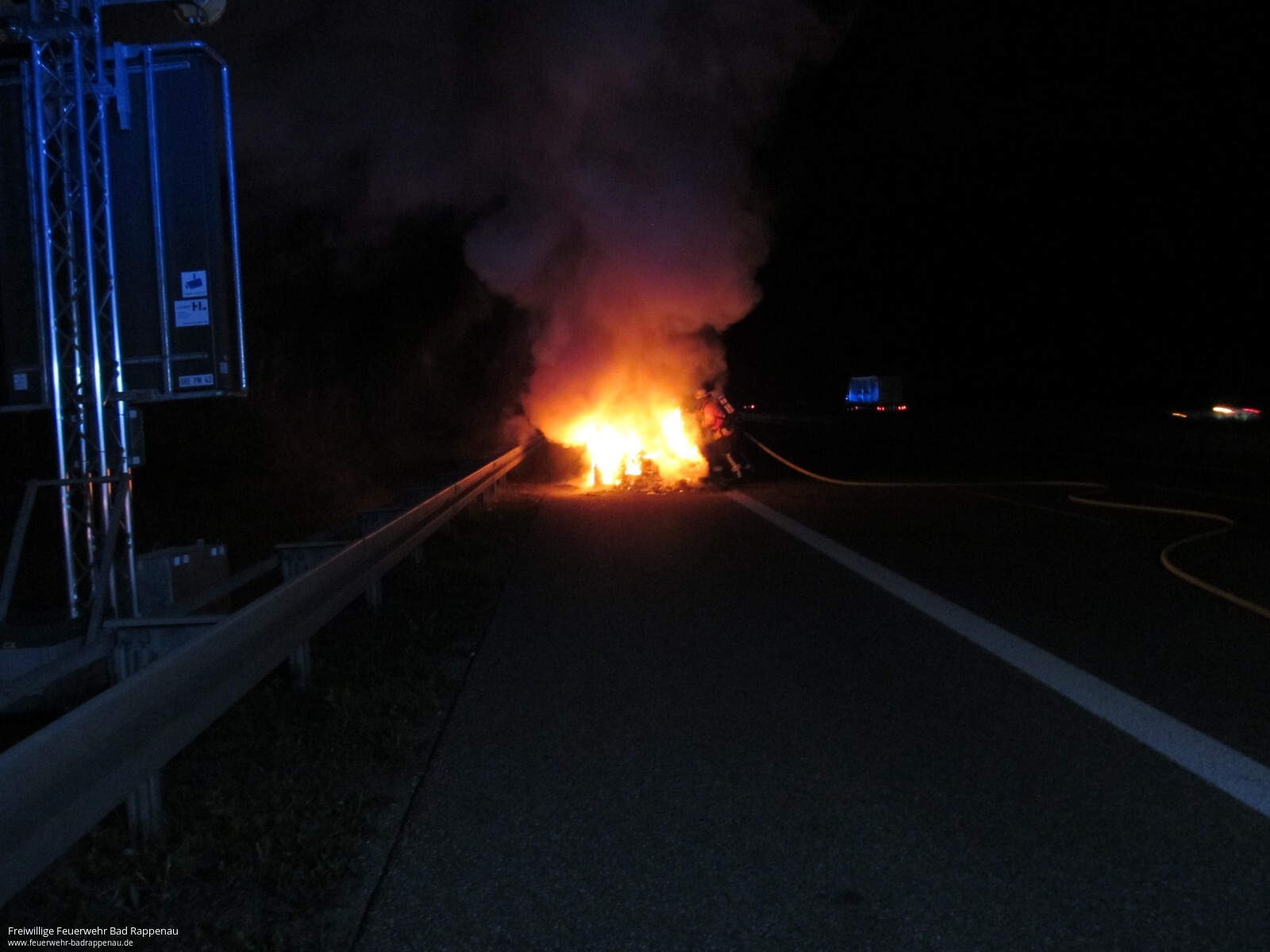 PKW Brand nach Verkehrsunfall auf der A6