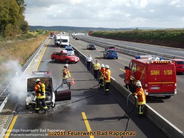 PKW brennt auf der A6