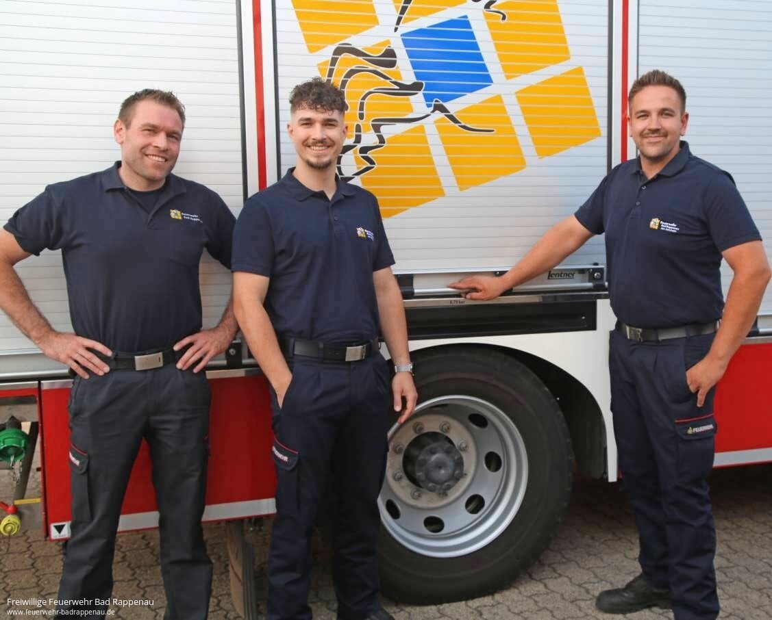 Feuerwehr-Ehrennadeln für ein junges Führungsduo der Abt. Heinsheim