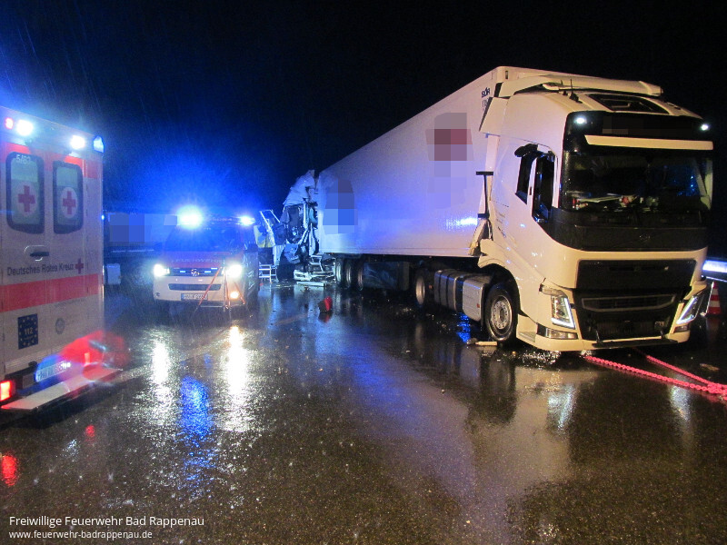 Schwerer LKW Unfall A6