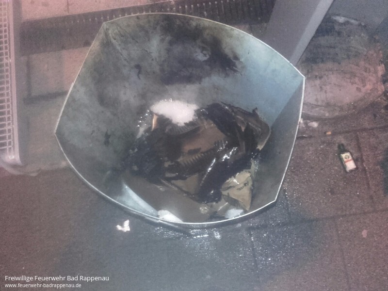 Kleinbrand an S-Bahn Haltestelle