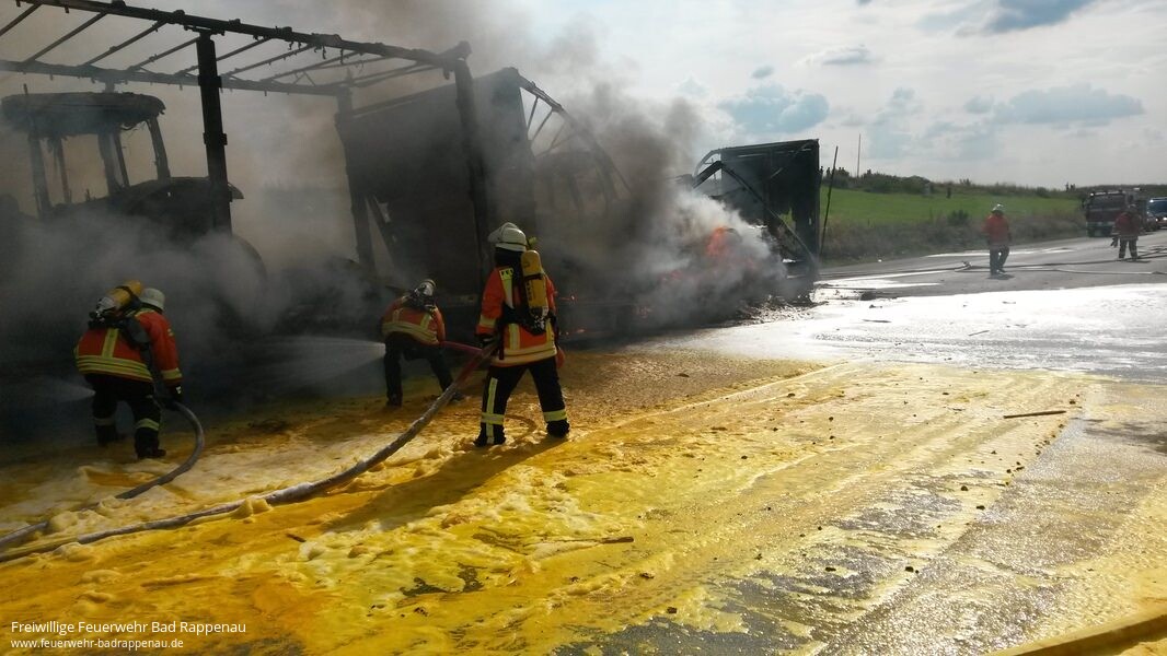 Überlandhilfe bei LKW-Unfall auf der A6