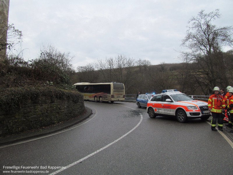 Verkehrsunfall Traktor und Bus