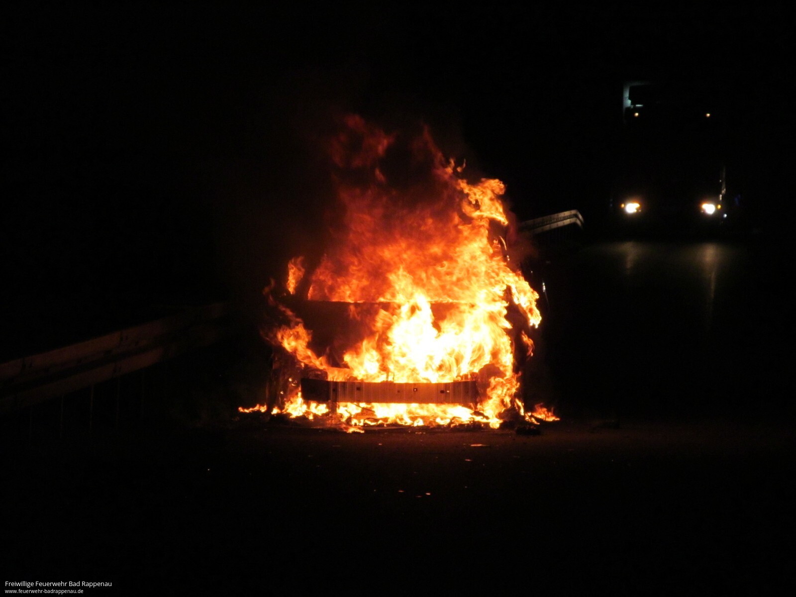 PKW im Vollbrand