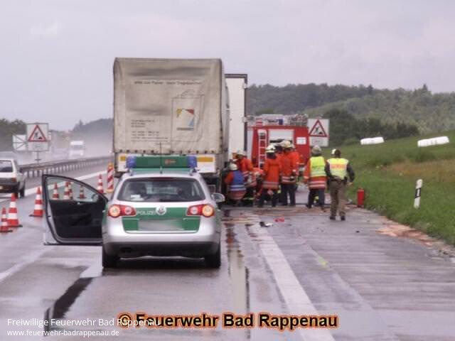 Erneut Auffahrunfall zwischen zwei LKW auf der BAB A6
